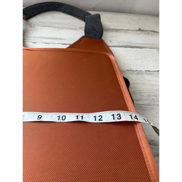 Merrell orange one handle zippered bag - Picture 7 of 10
